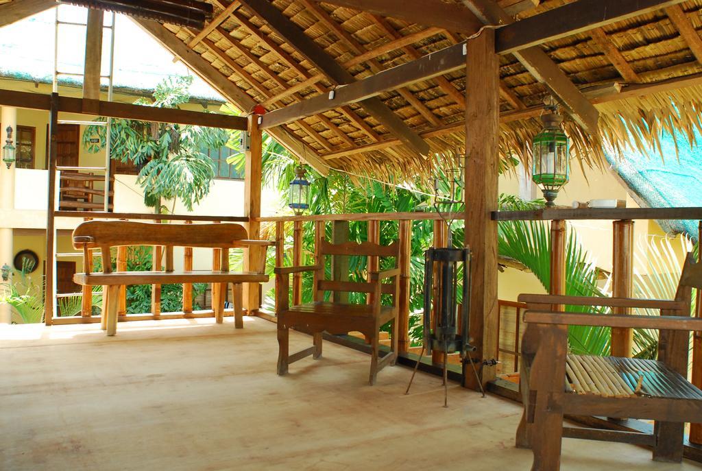 Casa Aviara Resort & Hotel Puerto Galera Εξωτερικό φωτογραφία