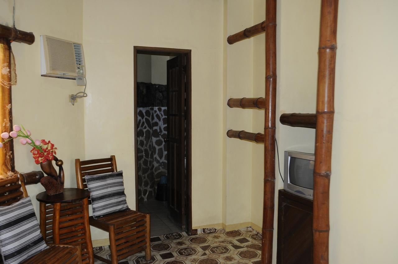 Casa Aviara Resort & Hotel Puerto Galera Εξωτερικό φωτογραφία